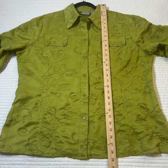 Chico’s Chartreuse/Lime Green Long Sleeve Button Up Blouse w/ Embroidery. - Picture 6 of 6